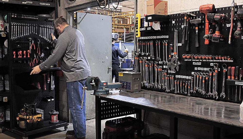 Precision machined metal components and technical engineering work